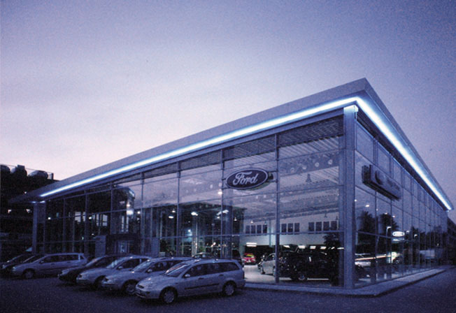 Autohaus Ford / Aussenansicht 1 