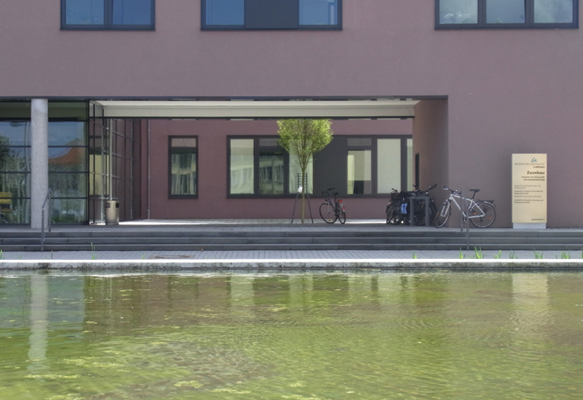 Technische Universität Ilmenau / Wasserfläche